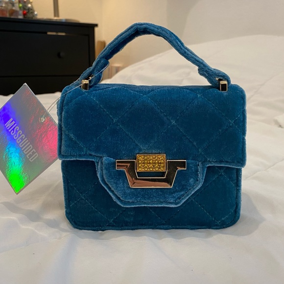 NWT MISSGUIDED Micro Mini Velvet Quilted Handbag - Picture 2 of 5